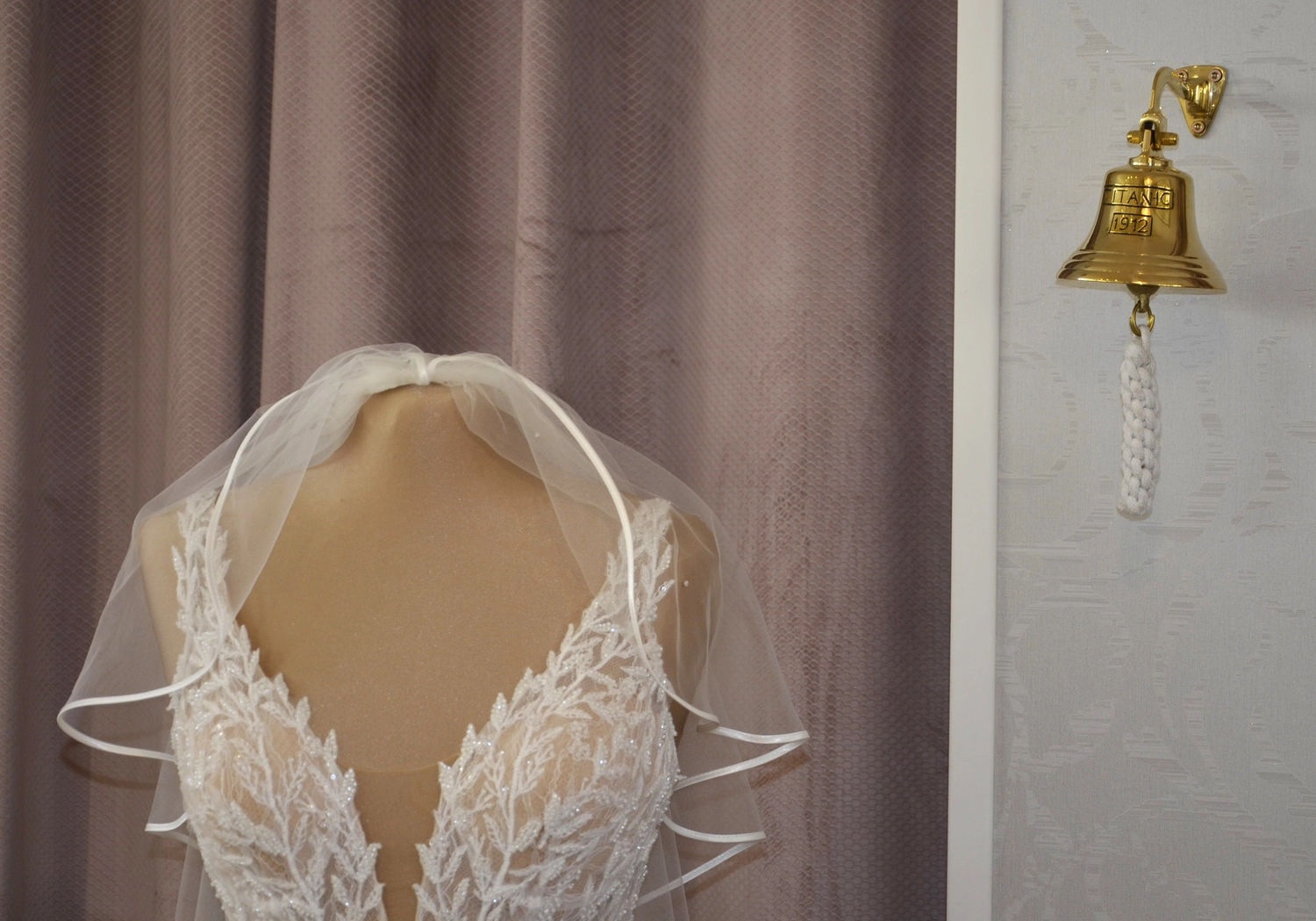 Brautatelier Mutz - Brautkleider - LEDAN