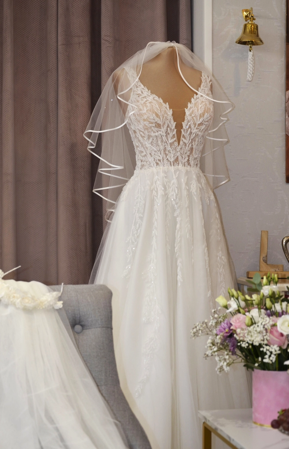 Brautatelier Mutz - Brautkleider - LEDAN