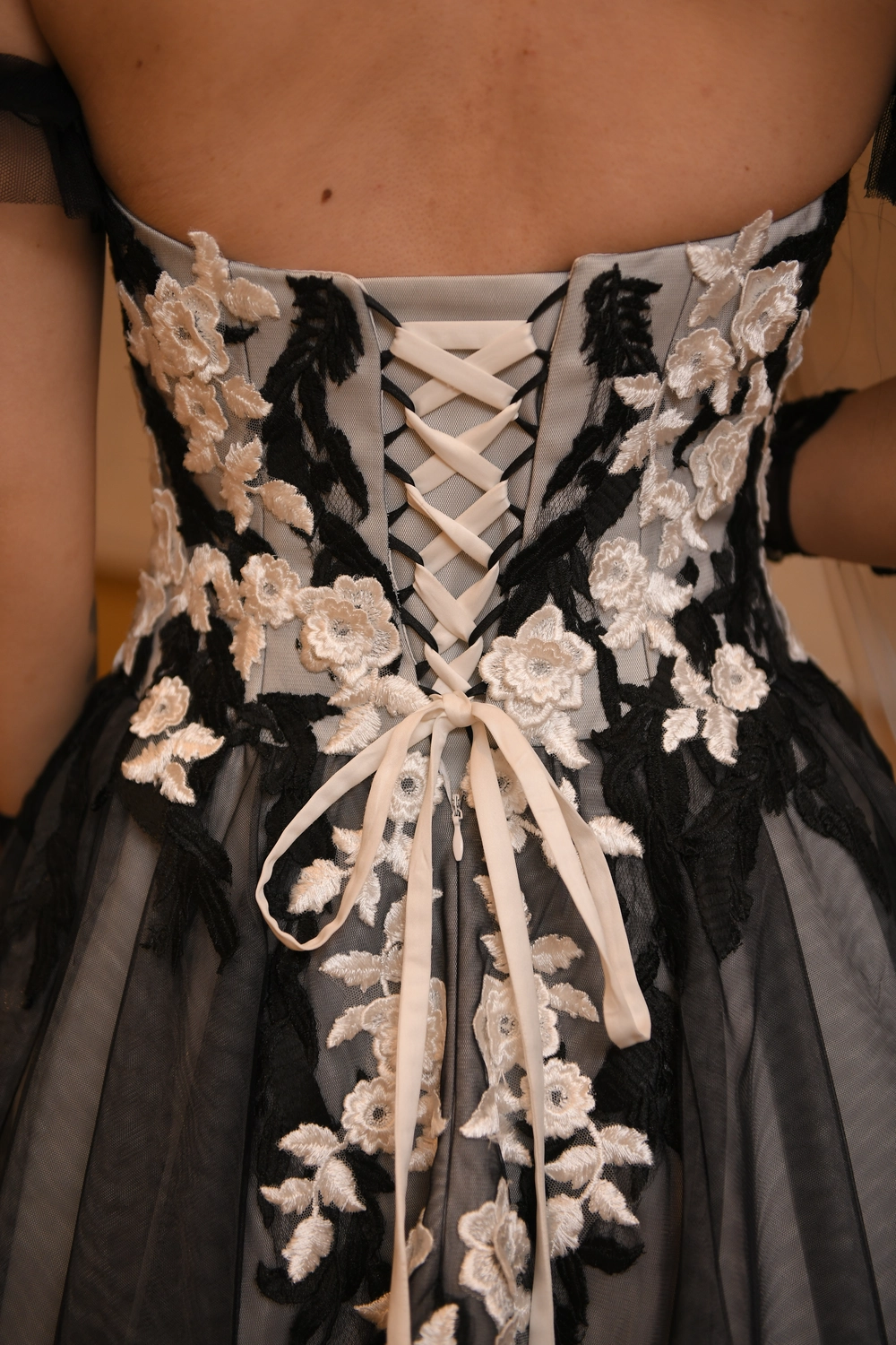 Brautatelier Mutz - Brautkleider - Lady Noir