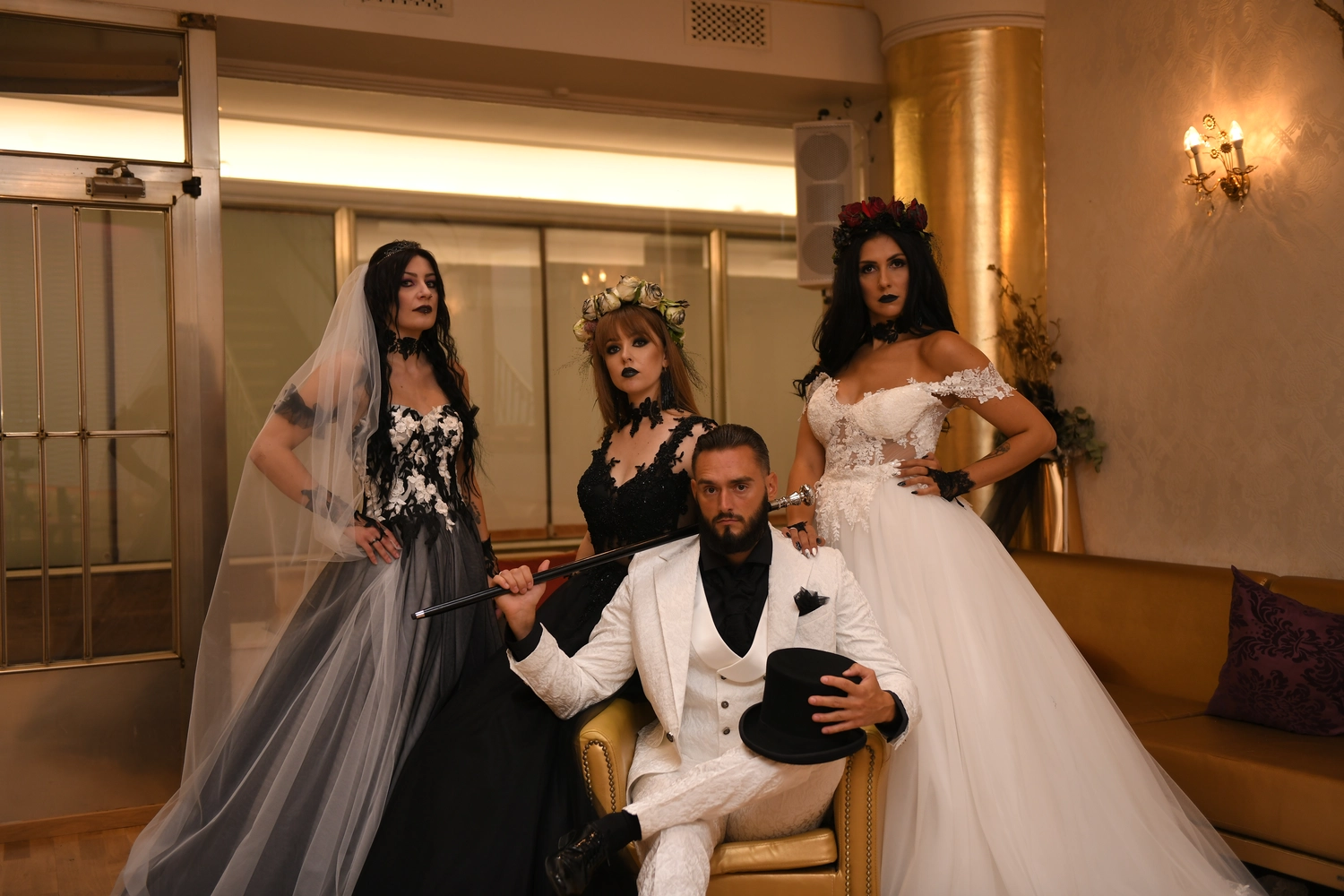 Brautatelier Mutz - Brautkleider - Lady Noir