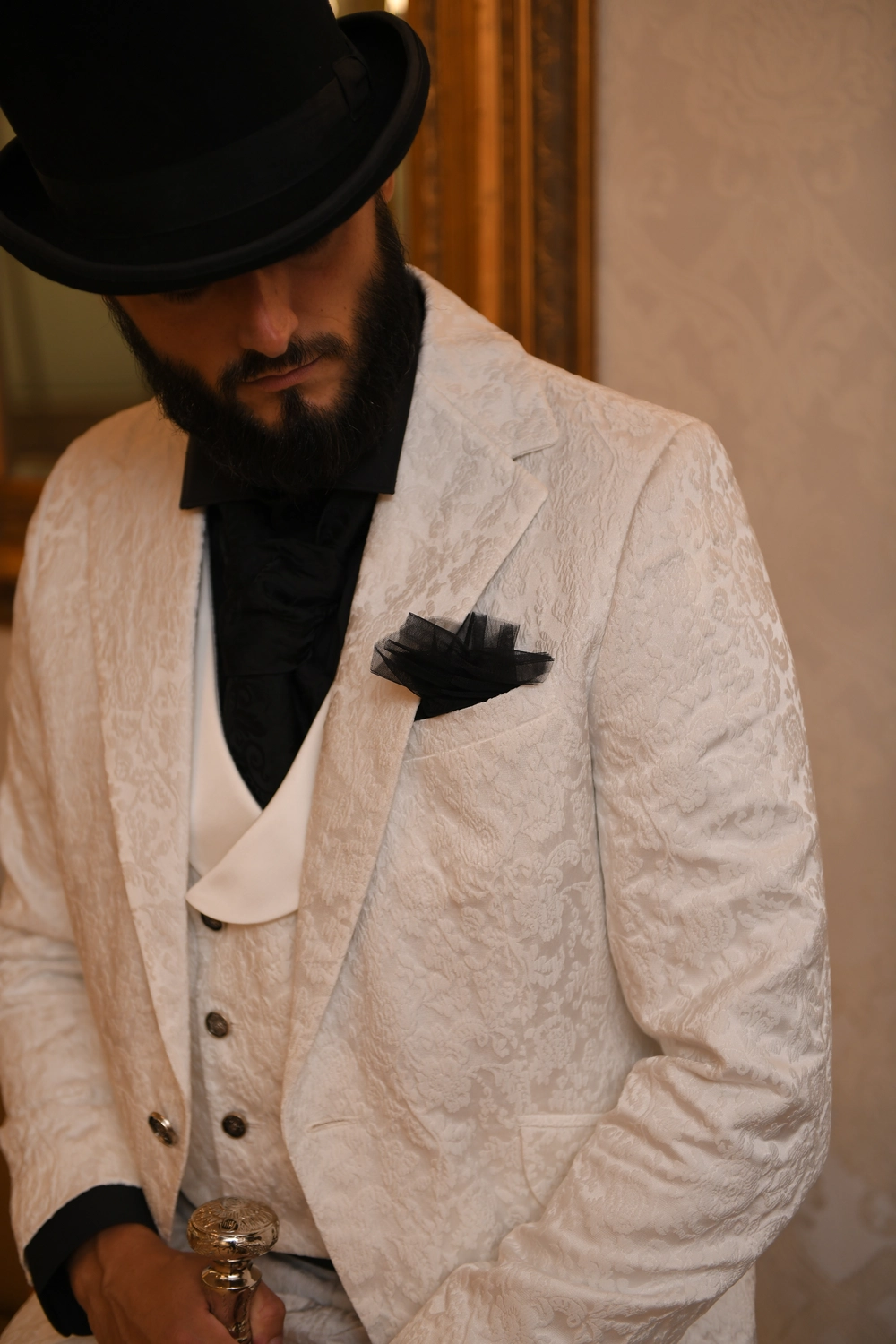 Brautatelier Mutz - Brautkleider - Lady Noir